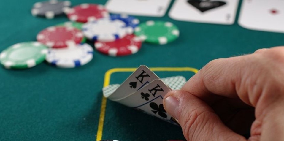 Poker Texas Hold'em việc đánh giá tay bài rất quan trọng